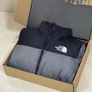The North Face Colorblock Puffer Jacket Men Gray Black