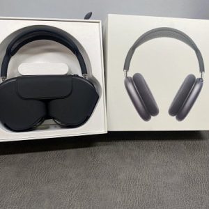 Apple AirPods Max Space Gray Noise Cancelling Headphones