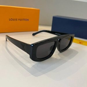 Louis Vuitton Black Square Sunglasses UV Protection Eyewear