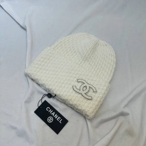 Chanel White Knit Beanie Hat with CC Logo