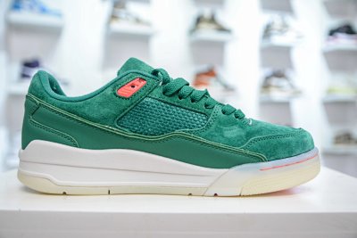 Nike Green Suede Low Top Skate Shoes