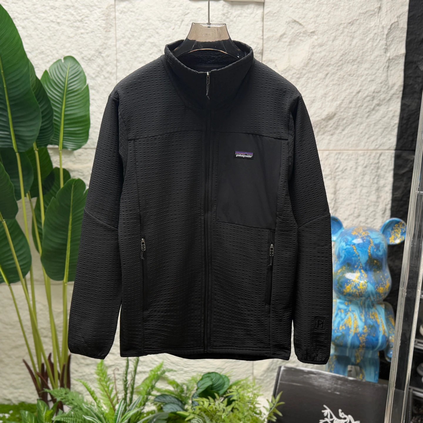Arc’teryx Lightweight Thermal Outdoor Jackets