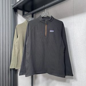 Patagonia Men’s Half Zip Fleece Pullover Sweater