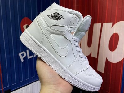 Nike Air Jordan 1 Mid Triple White Basketball Shoes