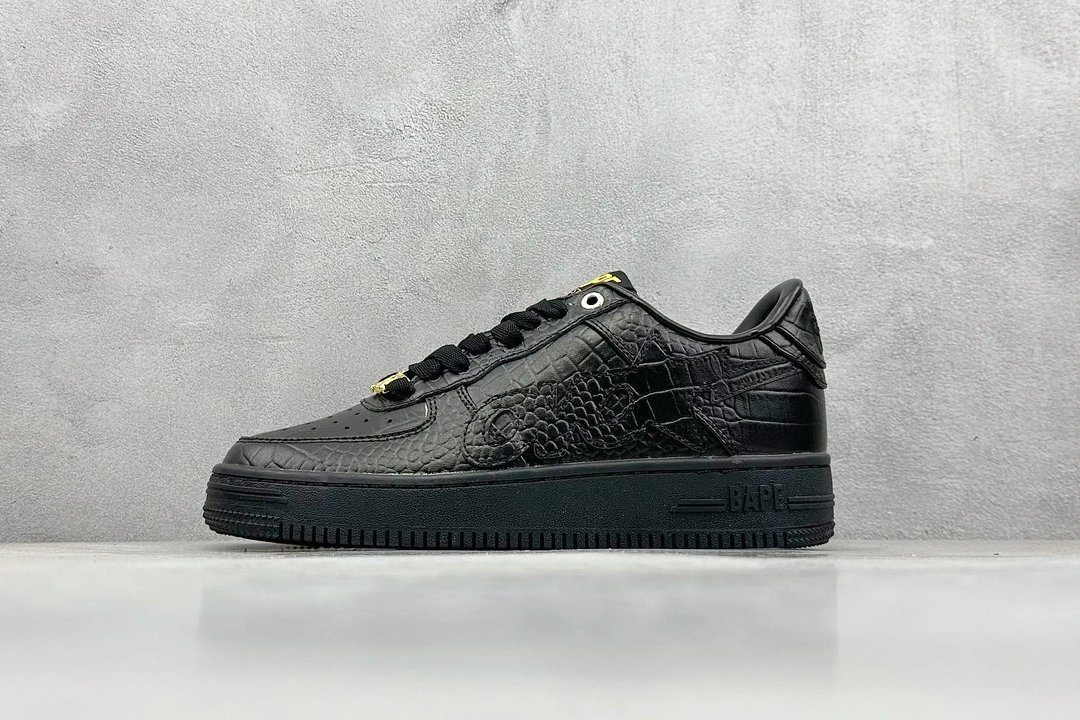 A Bathing Ape A Bathing Ape BAPE Black Low-Top Sneakers - Buy at OopBuy