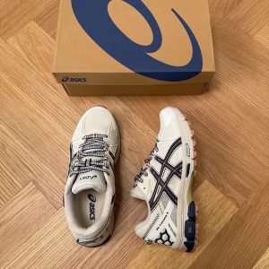 ASICS White Black Mesh Running Shoes Sport Sneakers